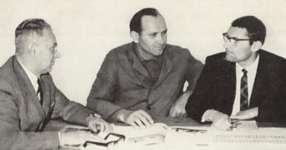 Werkleiter Kurt Wagner, Entwickler Rudolf Lorek 
und AEROSPORT-Mitarbeiter Peter Stache