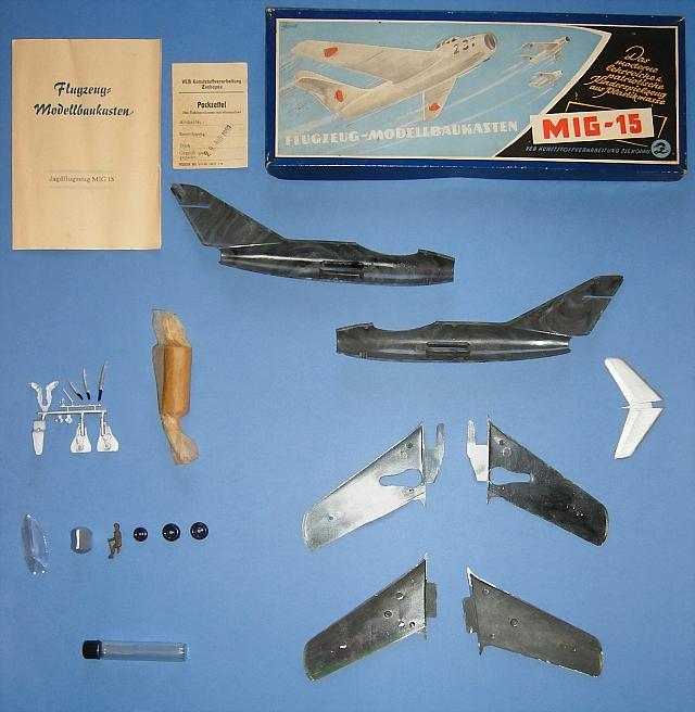 MIG-15 vollständiger Bausatz bunter Kunststoff