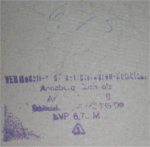 TU-114 Verpackung Stempel auf Schachtel unten