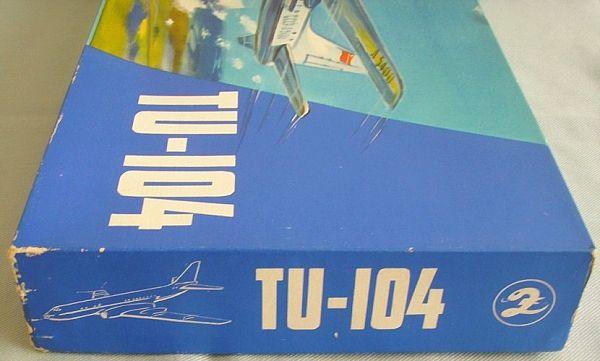 TU-104 Schachtel Seitenteil links