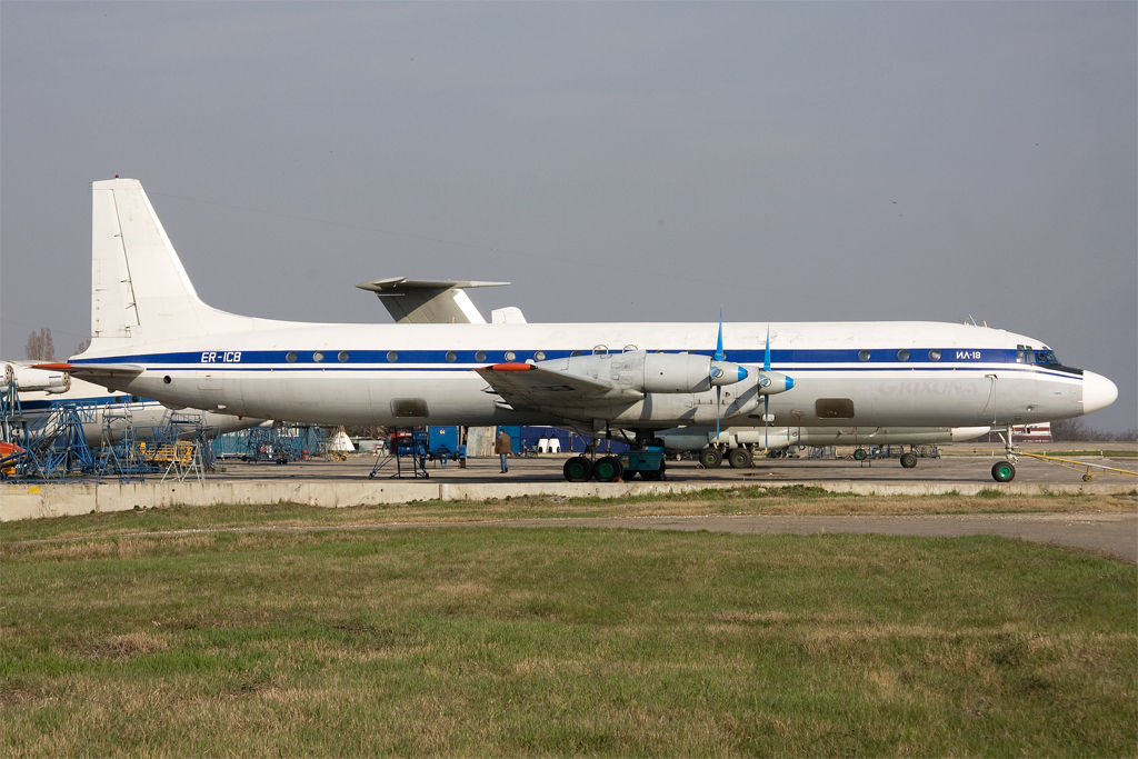 IL-18D Tandem Aero (Grixona) ER-ICB Bild fr-kiv-ericb