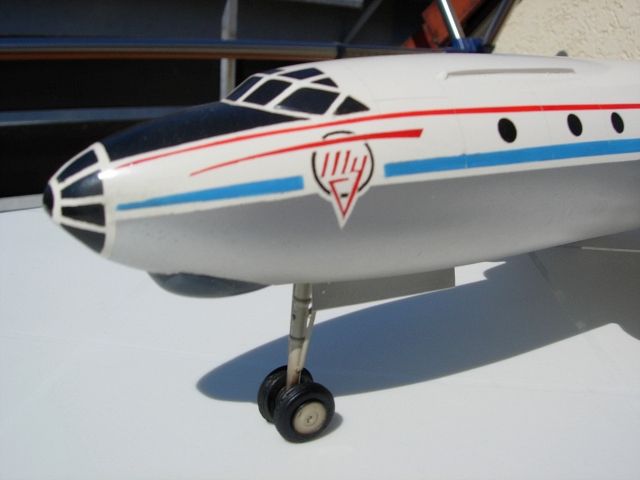 Tu-110 Bild 12