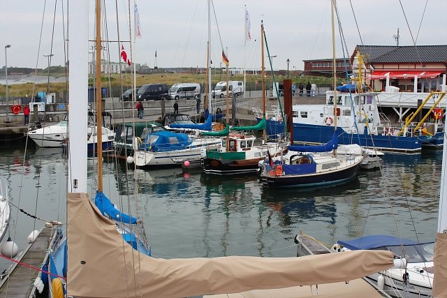 Blick vom oberen Steuerstand über den Hafen